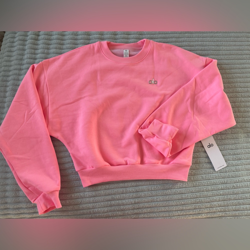 ALO Cropped Accolade Sweatshirt Neon Bubblegum Pink NWT